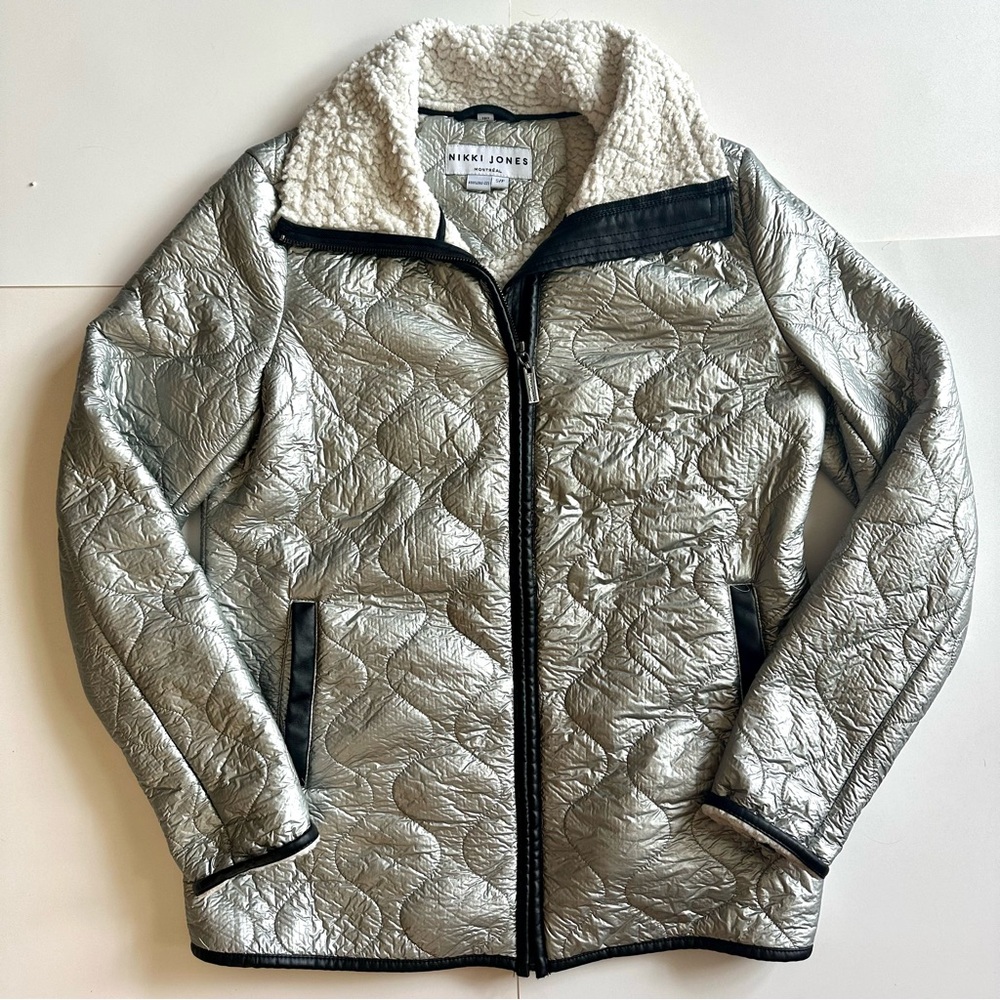 NIKKI JONES MONTREAL SILVER FOIL-LIKE WINTER PUFFER JACKET | SIZE SMALL